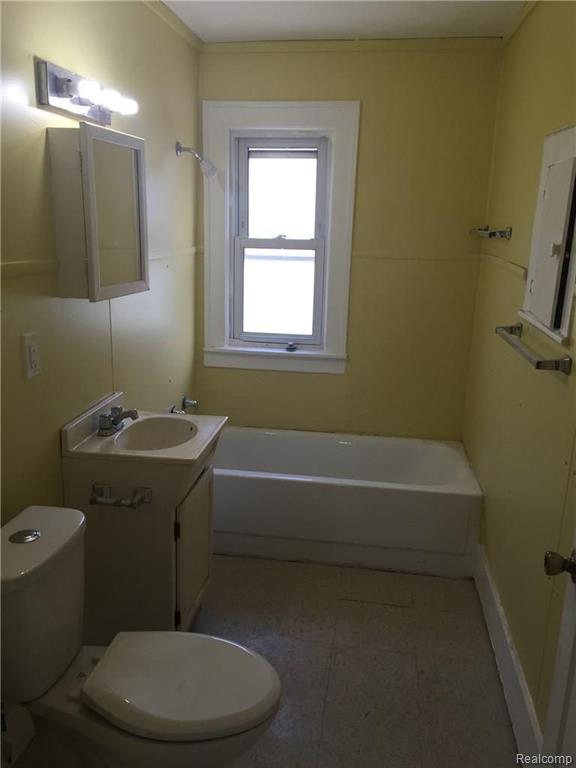 8088 Timken Avenue Warren, MI 48089 - Photo 10 of 19