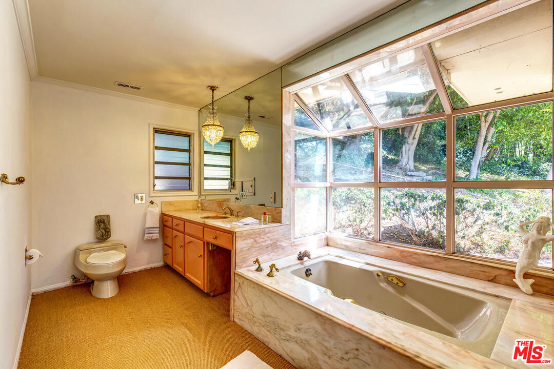 916 Foothill Road Beverly Hills, CA 90210 - Photo 17 of 30