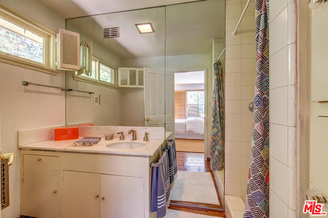 916 Foothill Road Beverly Hills, CA 90210 - Photo 20 of 30
