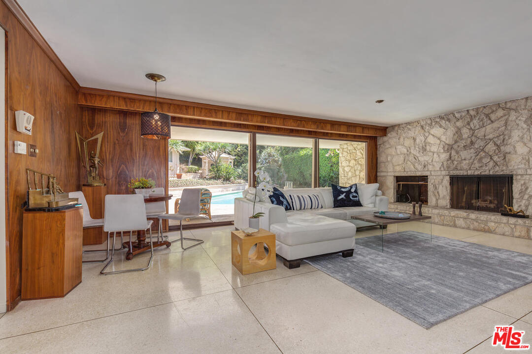 916 Foothill Road Beverly Hills, CA 90210 - Photo 6 of 30