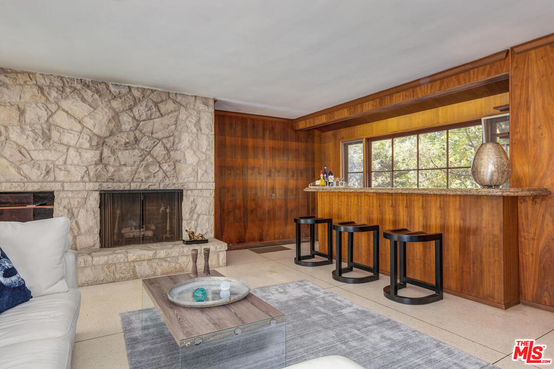 916 Foothill Road Beverly Hills, CA 90210 - Photo 7 of 30