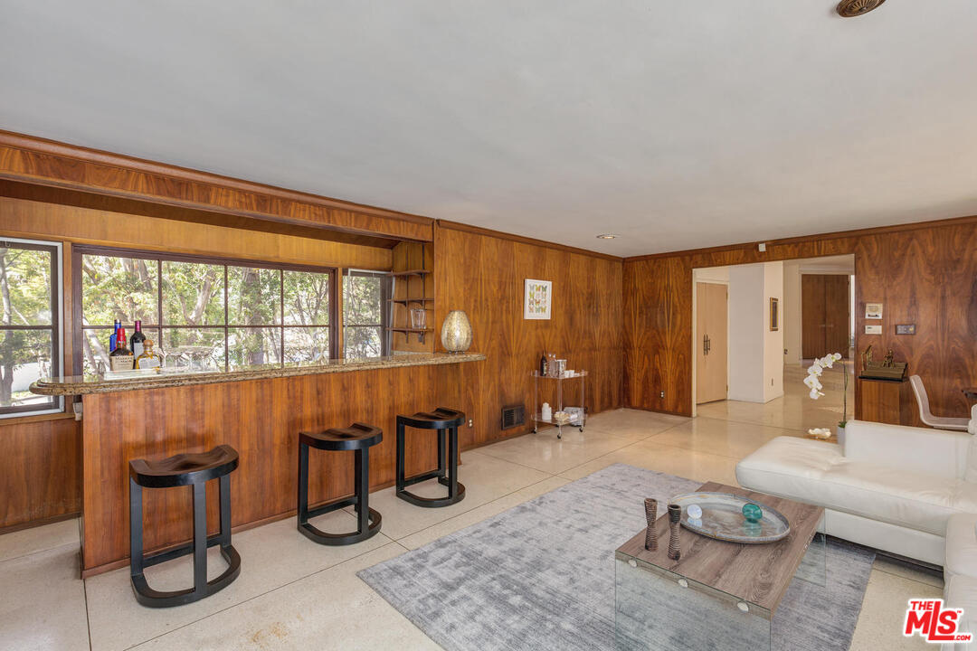 916 Foothill Road Beverly Hills, CA 90210 - Photo 8 of 30