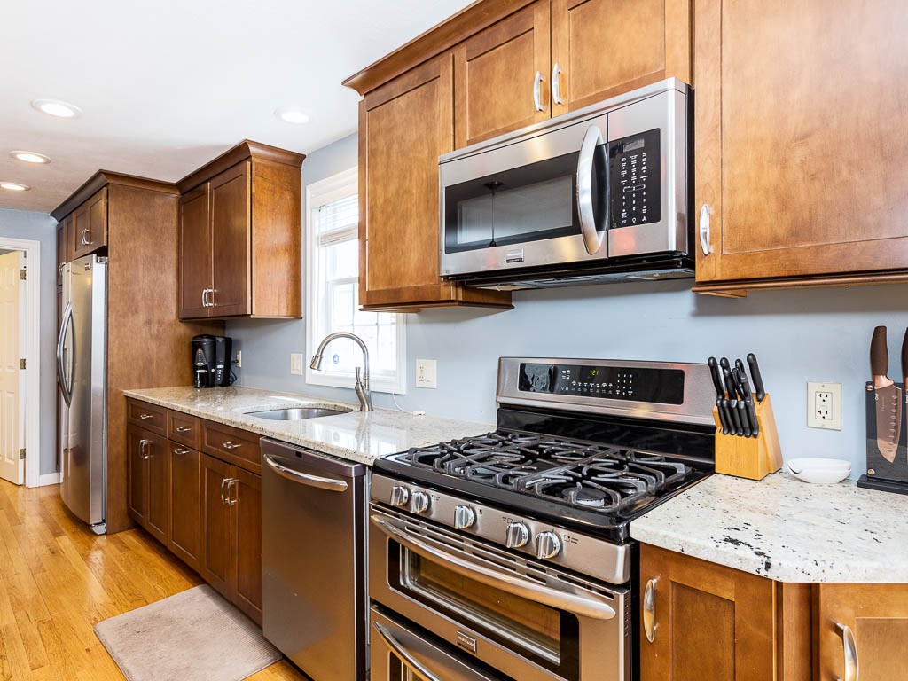 25 Pear Tree Road Haverhill, MA 01830 - Photo 2 of 17 Gallery Image 2