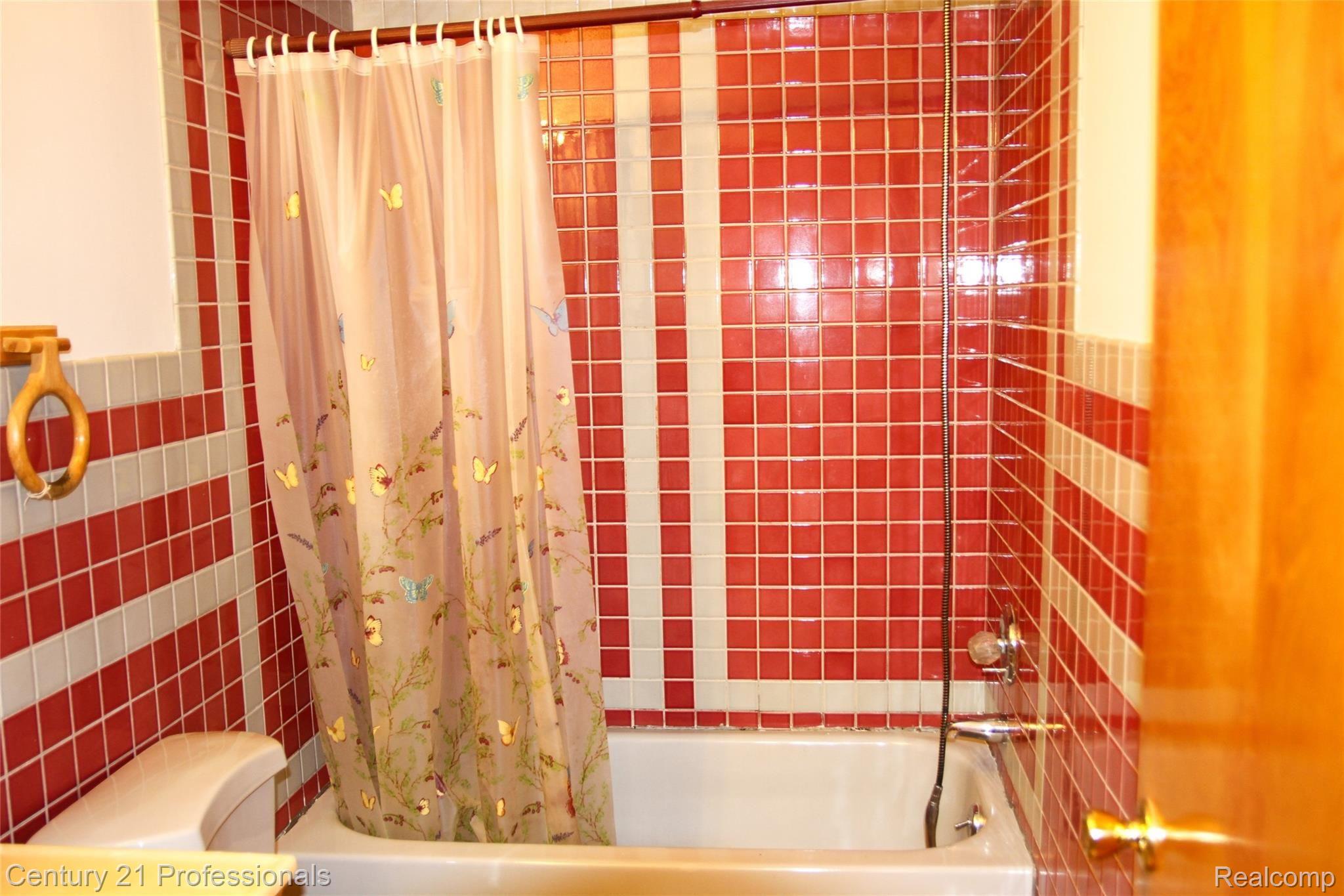 45566 Gable Inn Street Utica, MI 48317 - Photo 14 of 22 25 (3).jpg