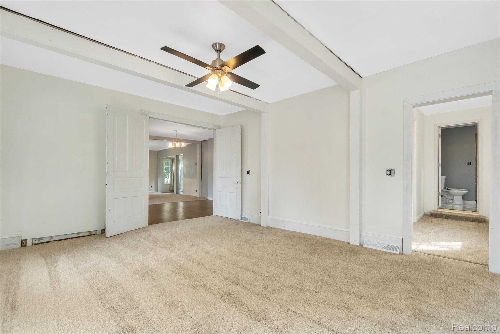 609 West Silver Lake Road Fenton, MI 48430 - Photo 15 of 37 15-609-w-Silver-lake-rd-WindowStill.jpg