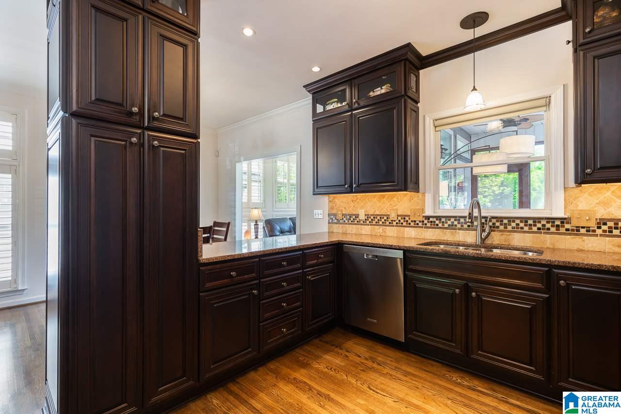 901 Highland Road Birmingham, AL 35209 - Photo 7 of 46