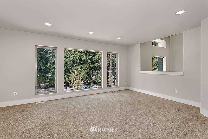 5303 Northeast 11th Place Renton, WA 98059 - Photo 13 of 21