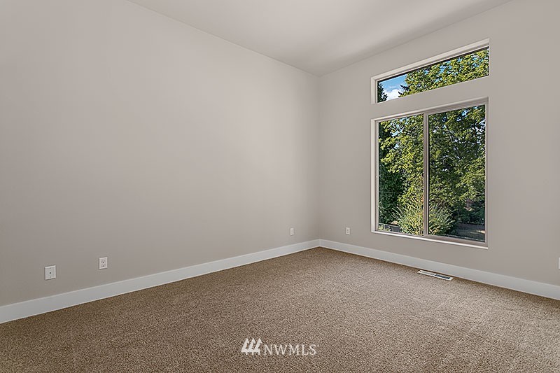5303 Northeast 11th Place Renton, WA 98059 - Photo 18 of 21