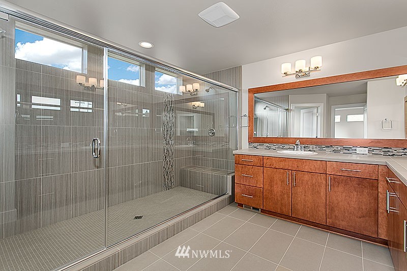 5303 Northeast 11th Place Renton, WA 98059 - Photo 20 of 21