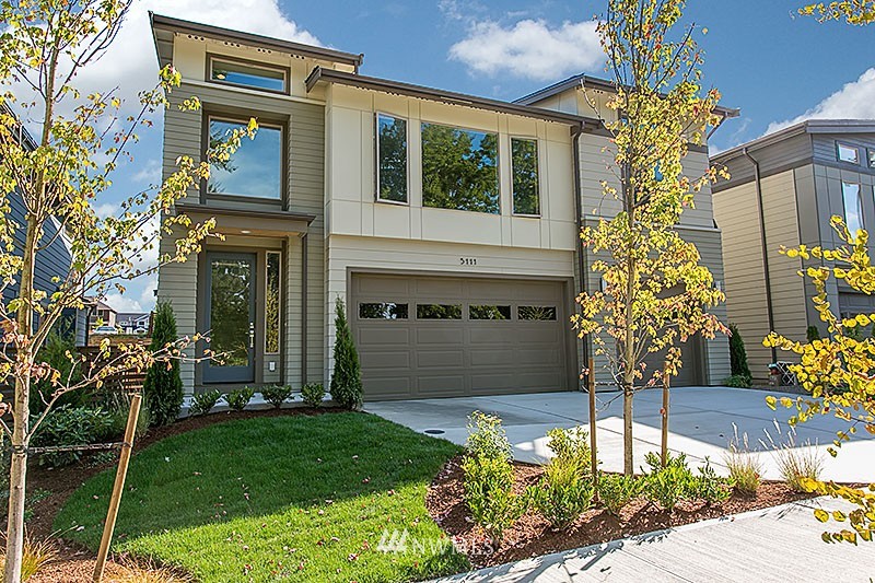 5303 Northeast 11th Place Renton, WA 98059 - Photo 3 of 21