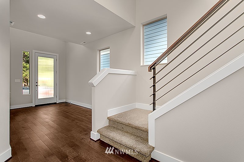 5303 Northeast 11th Place Renton, WA 98059 - Photo 9 of 21