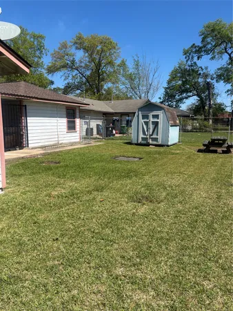 $1,700 | 7310 Yoe Street, Houston, TX 77016