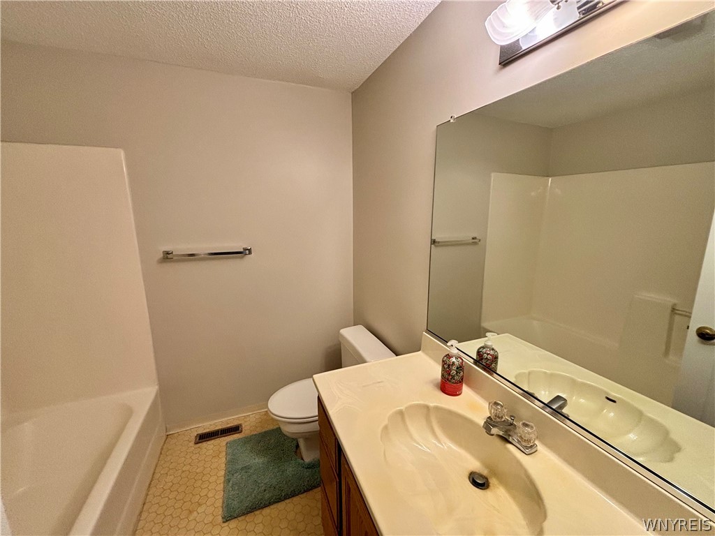 7 Tralee Terrace Amherst, NY 14051 - Photo 25 of 39