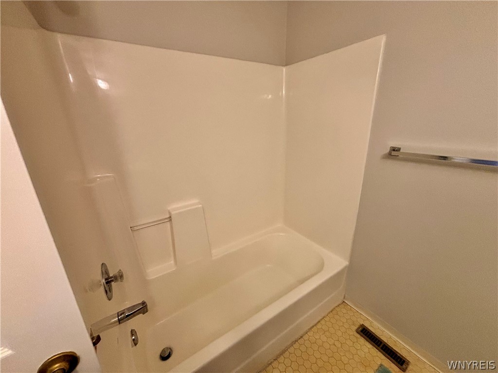 7 Tralee Terrace Amherst, NY 14051 - Photo 26 of 39
