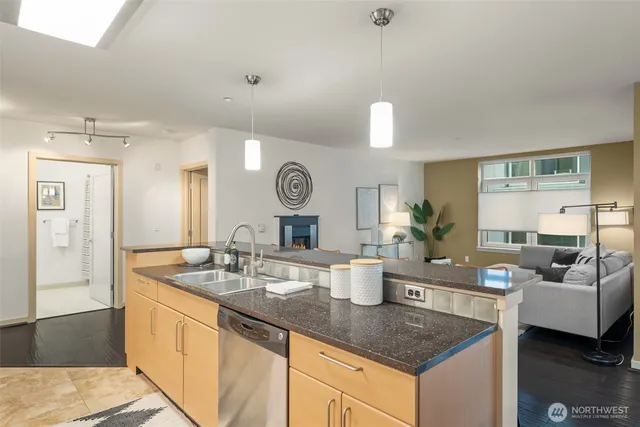 $510,000 | 1530 Northwest Market Street, Unit 512, Seattle, WA 98107