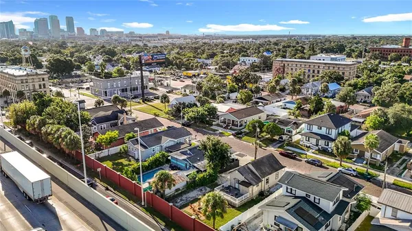 $2,450 | 2329 West La Salle Street, Tampa, FL 33607