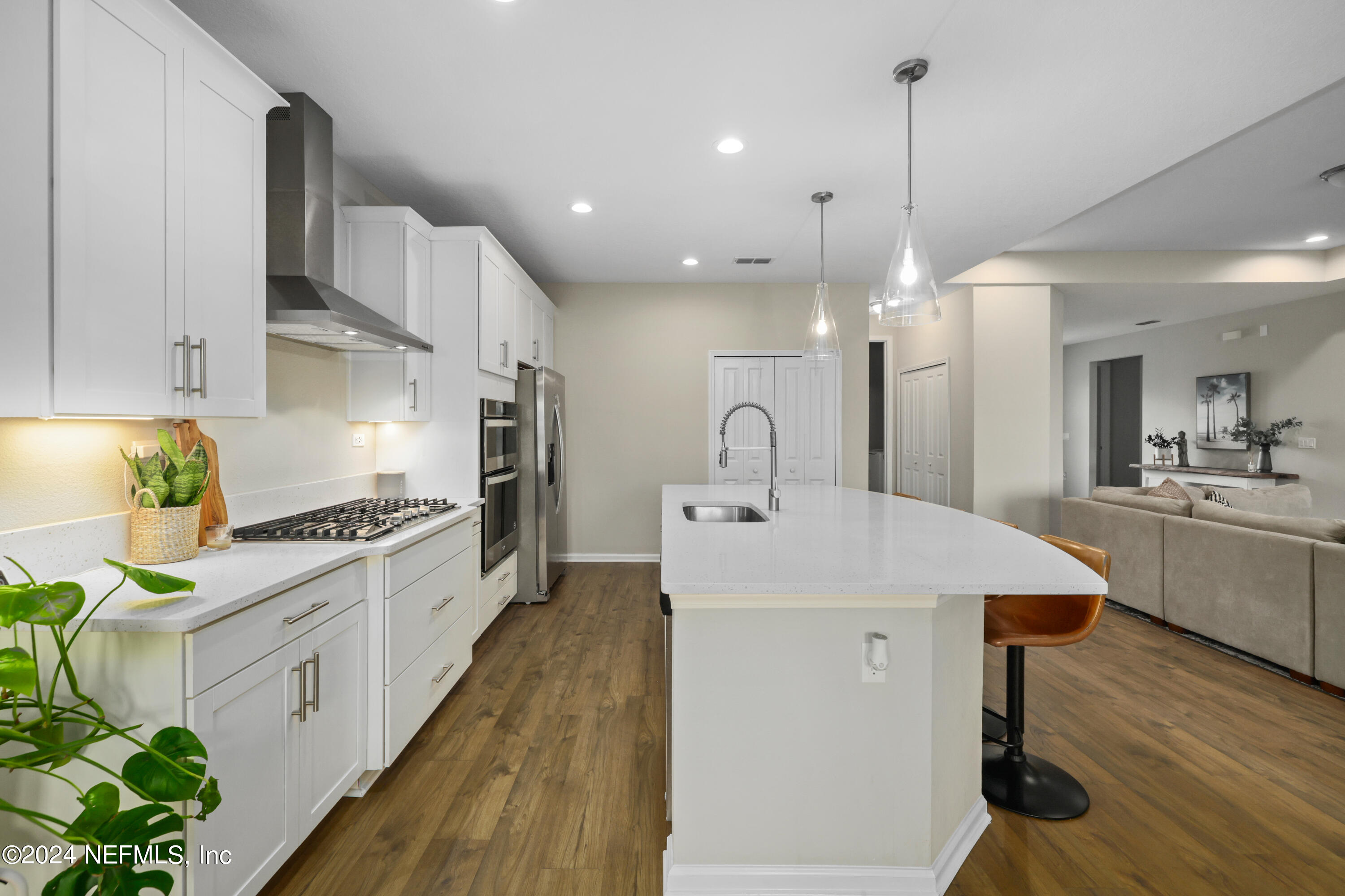 571 Willow Lake Drive St. Augustine, FL 32092 - Photo 13 of 43 Quartz Counters!