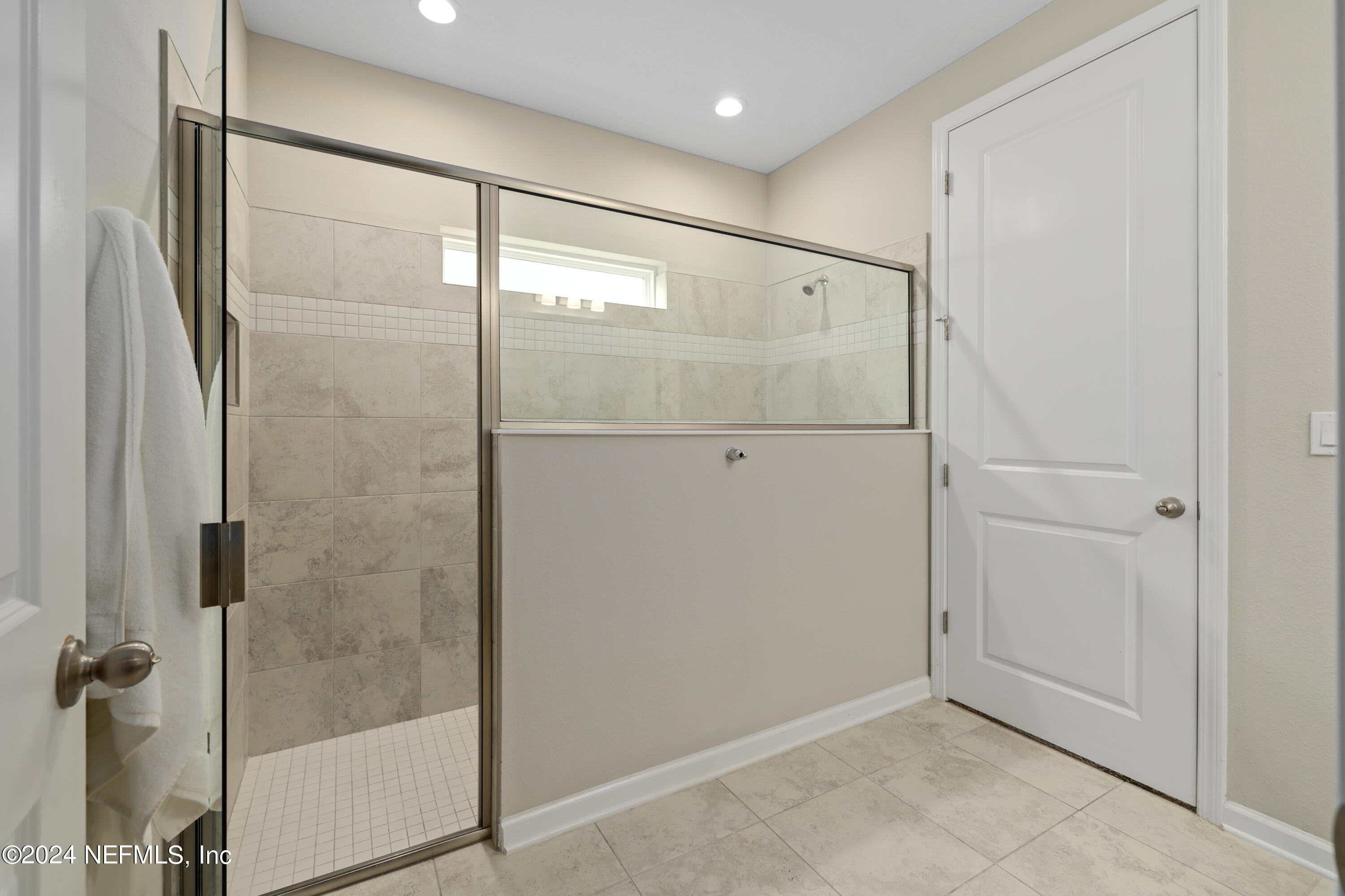 571 Willow Lake Drive St. Augustine, FL 32092 - Photo 18 of 43 Expansive Tiled Walk-In Shower