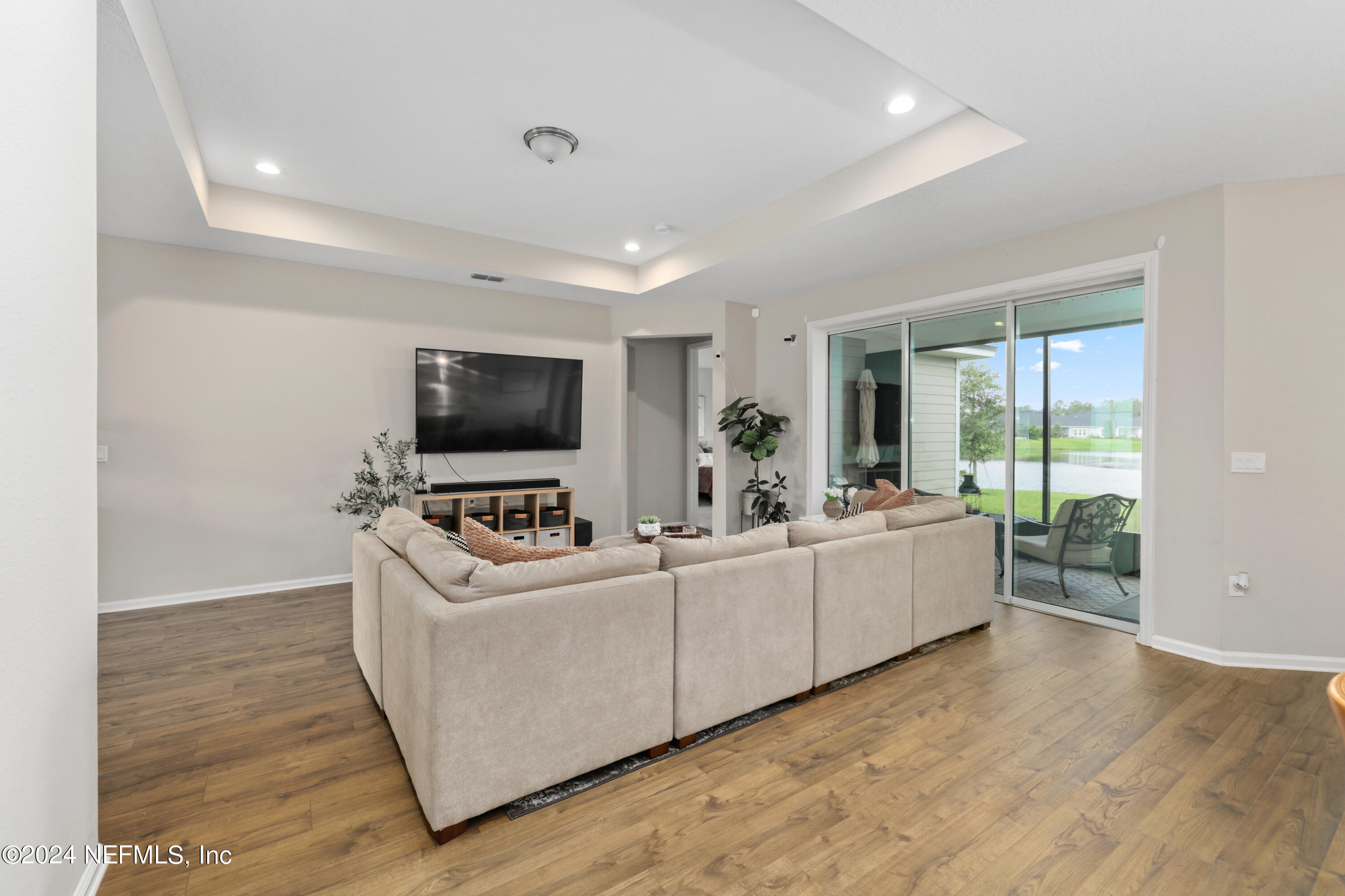 571 Willow Lake Drive St. Augustine, FL 32092 - Photo 8 of 43 Open & Inviting!