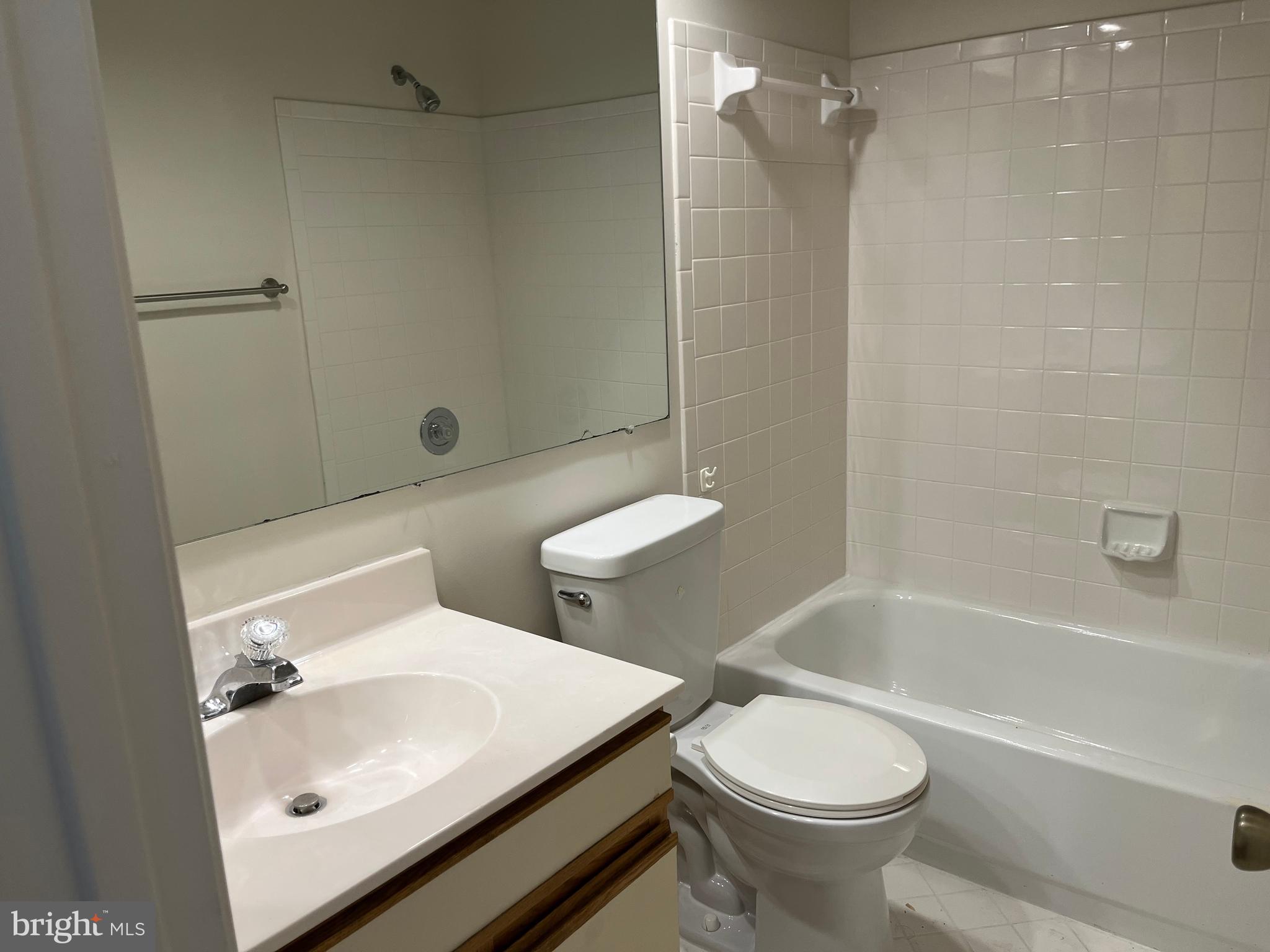 3301 Sir Thomas Drive, Unit 6B41 Silver Spring, MD 20904 - Photo 38 of 54