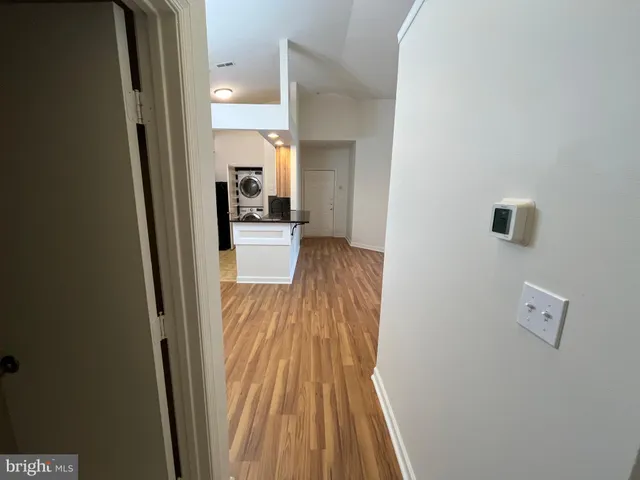 $2,100 | 3301 Sir Thomas Drive, Unit 6B41, Silver Spring, MD 20904