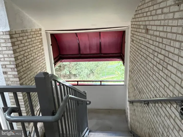 $2,100 | 3301 Sir Thomas Drive, Unit 6B41, Silver Spring, MD 20904