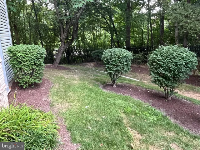 $2,100 | 3301 Sir Thomas Drive, Unit 6B41, Silver Spring, MD 20904