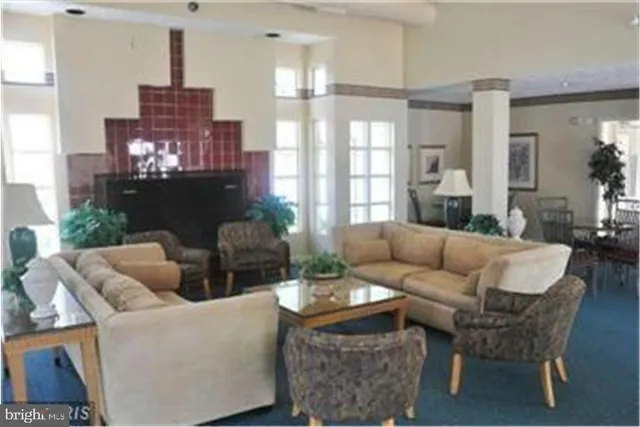 $2,100 | 3301 Sir Thomas Drive, Unit 6B41, Silver Spring, MD 20904