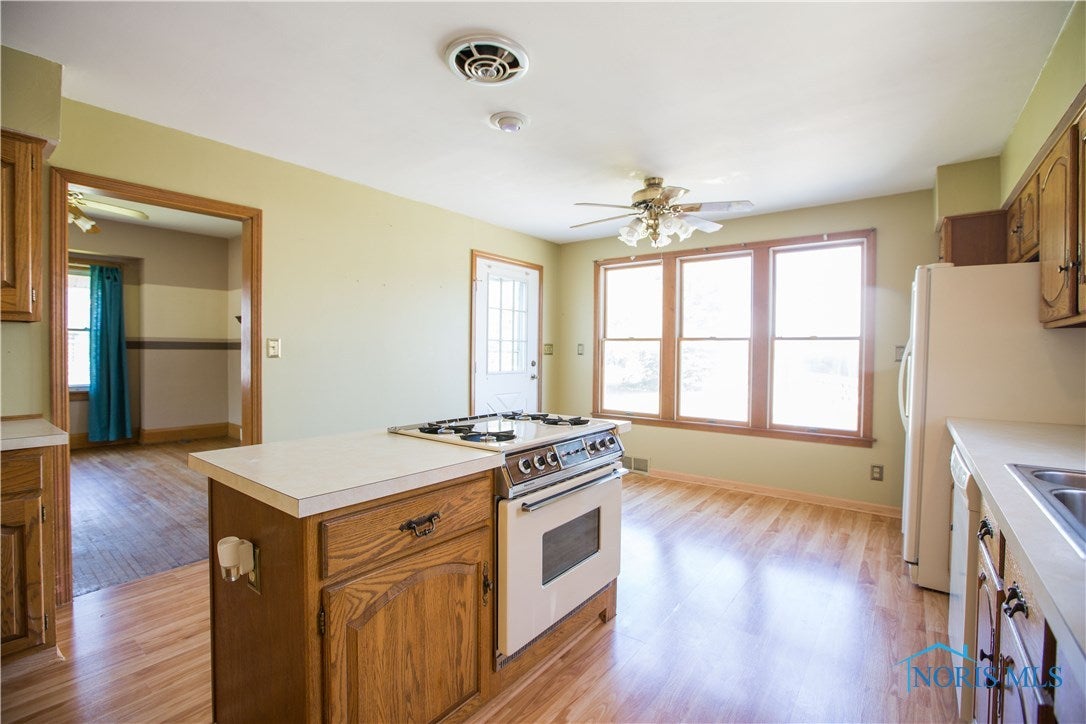 210 Colony Road Rossford, OH 43460 - Photo 21 of 34 Gallery Image 21