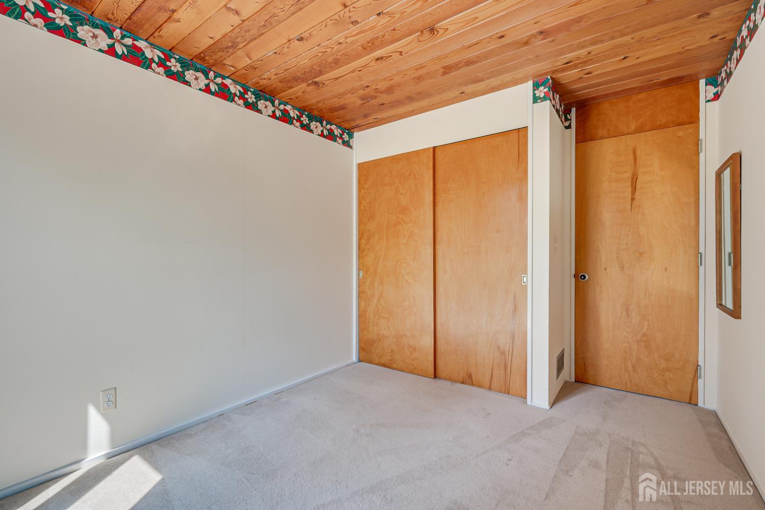 34 Henderson Road Kendall Park, NJ 08824 - Photo 28 of 56