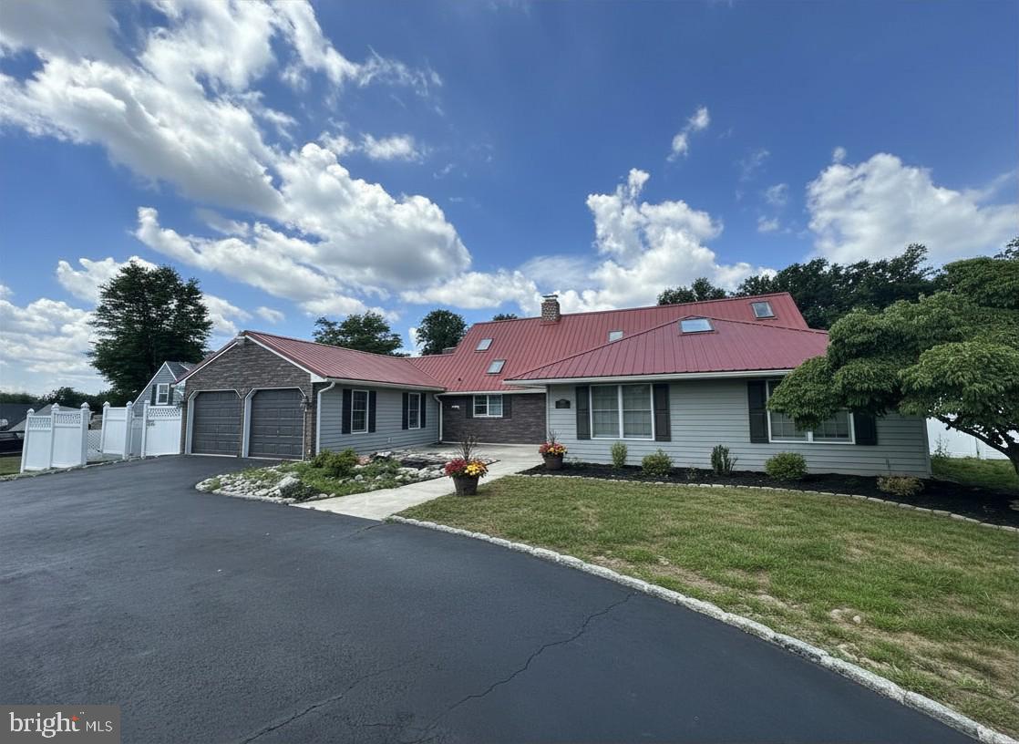 24 Rose Apple Road Levittown, PA 19056 - Photo 1 of 72