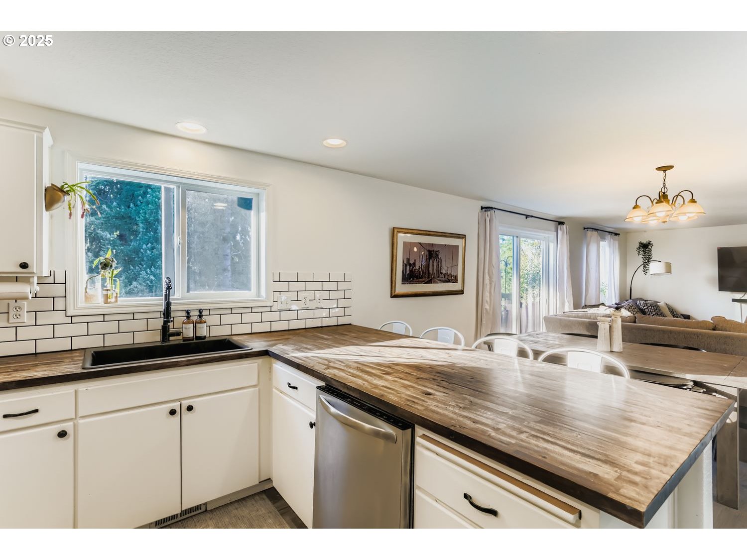 2157 Dorsey Drive Hubbard, OR 97032 - Photo 12 of 25