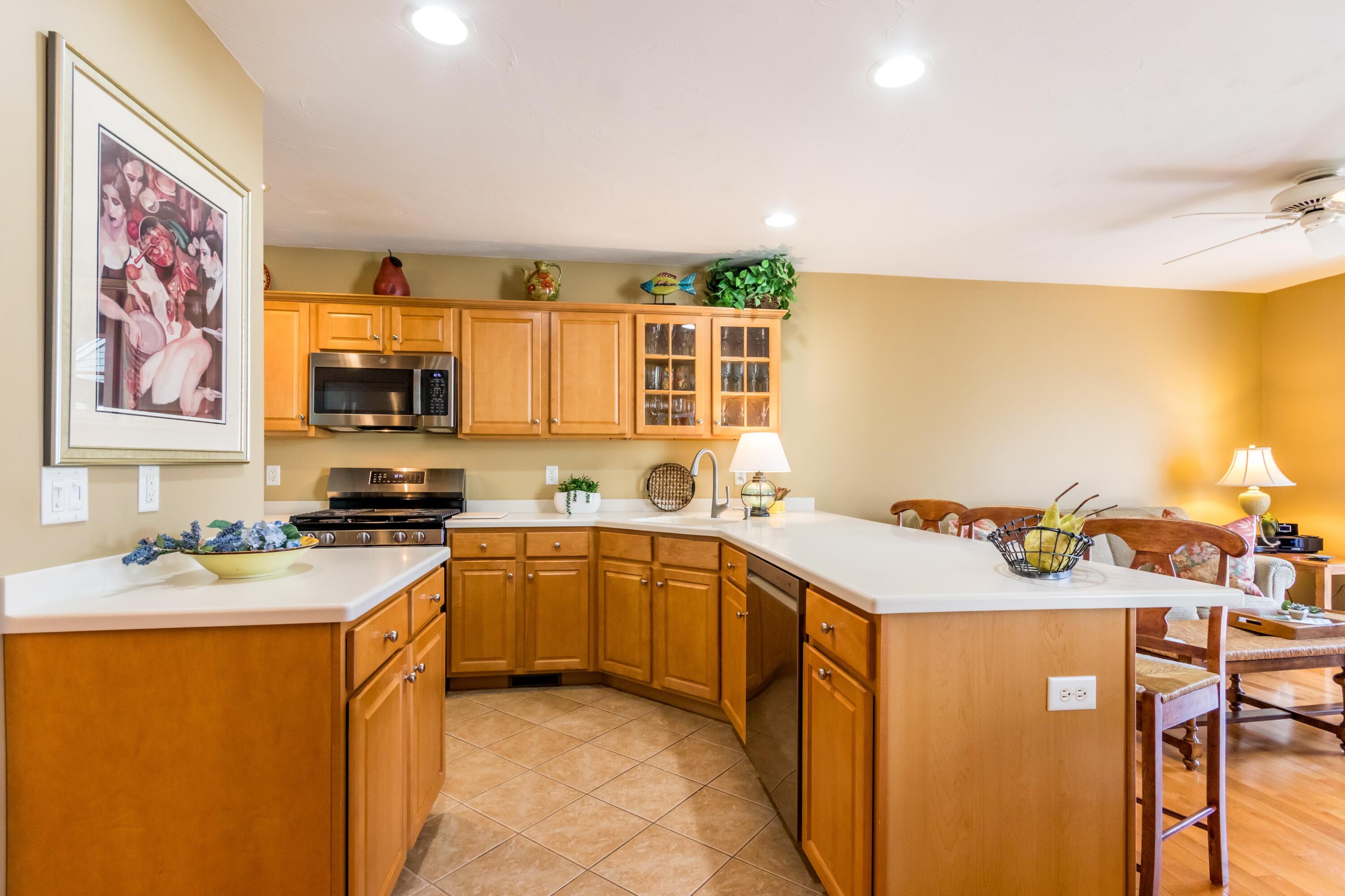 36 Turnberry Road, Unit 36 Buzzards Bay, MA 02532 - Photo 9 of 41 Kitchen with stainless appliances