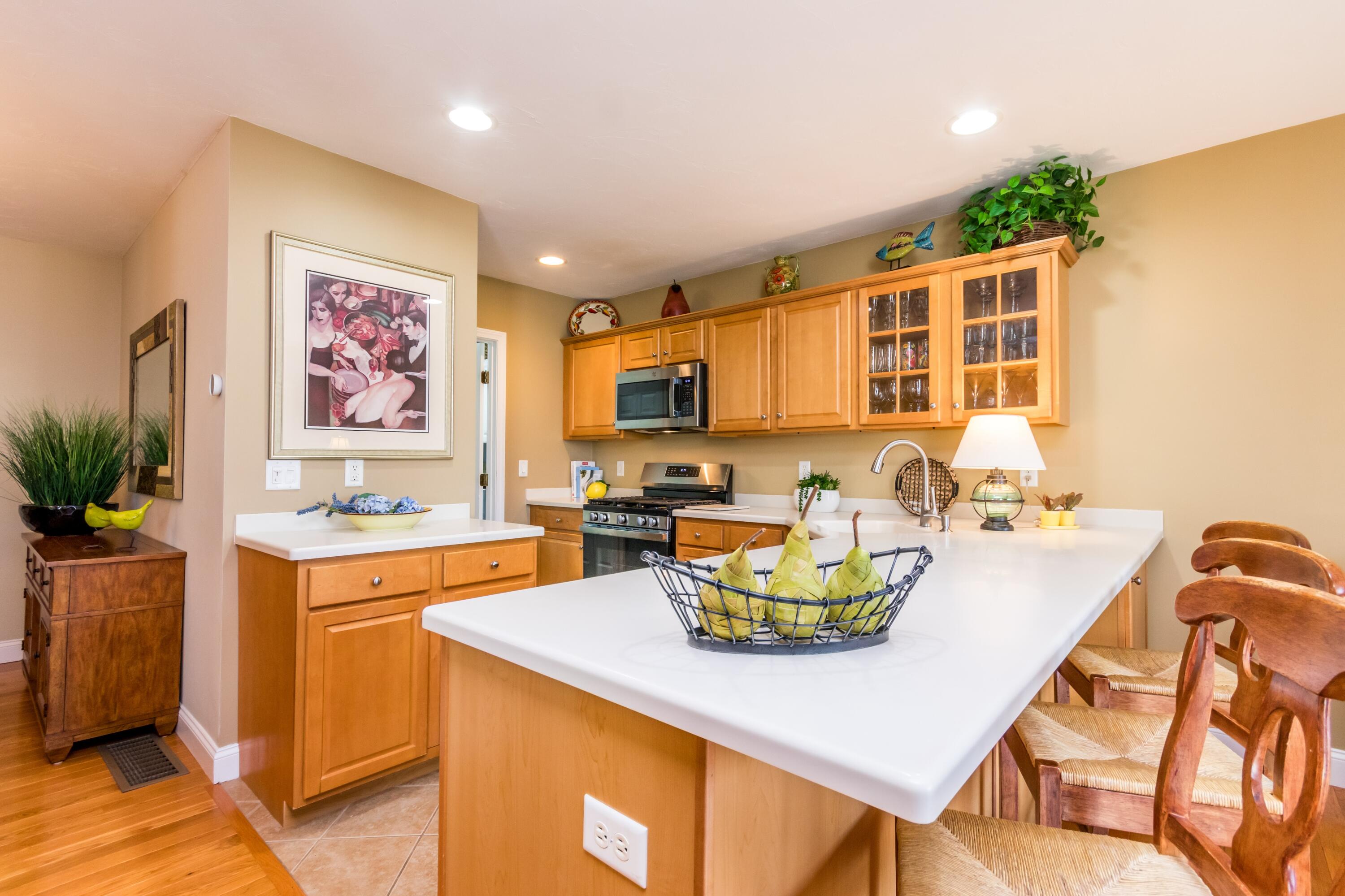 36 Turnberry Road, Unit 36 Buzzards Bay, MA 02532 - Photo 10 of 41 Kitchen with breakfast bar