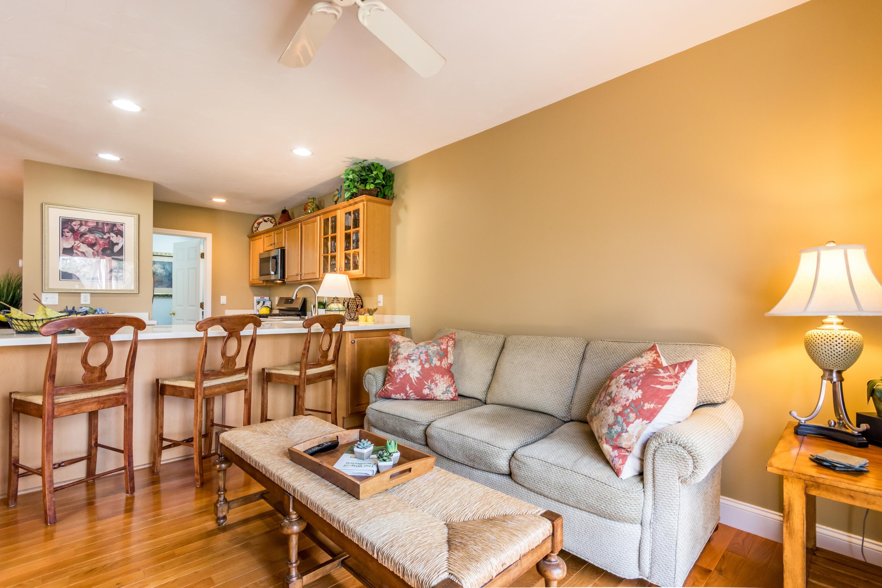 36 Turnberry Road, Unit 36 Buzzards Bay, MA 02532 - Photo 11 of 41 Kitchen with sitting area