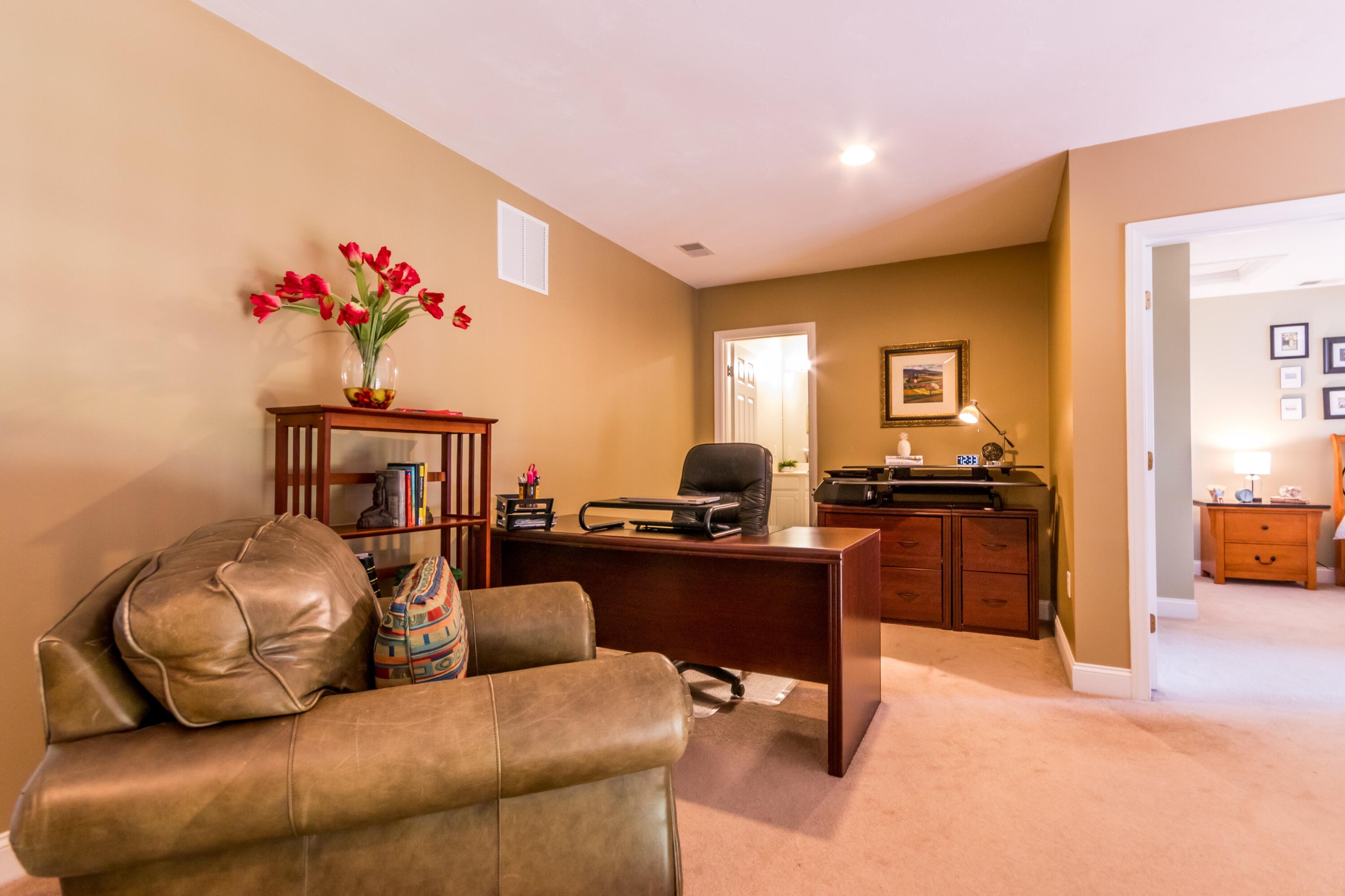 36 Turnberry Road, Unit 36 Buzzards Bay, MA 02532 - Photo 18 of 41 2nd floor loft