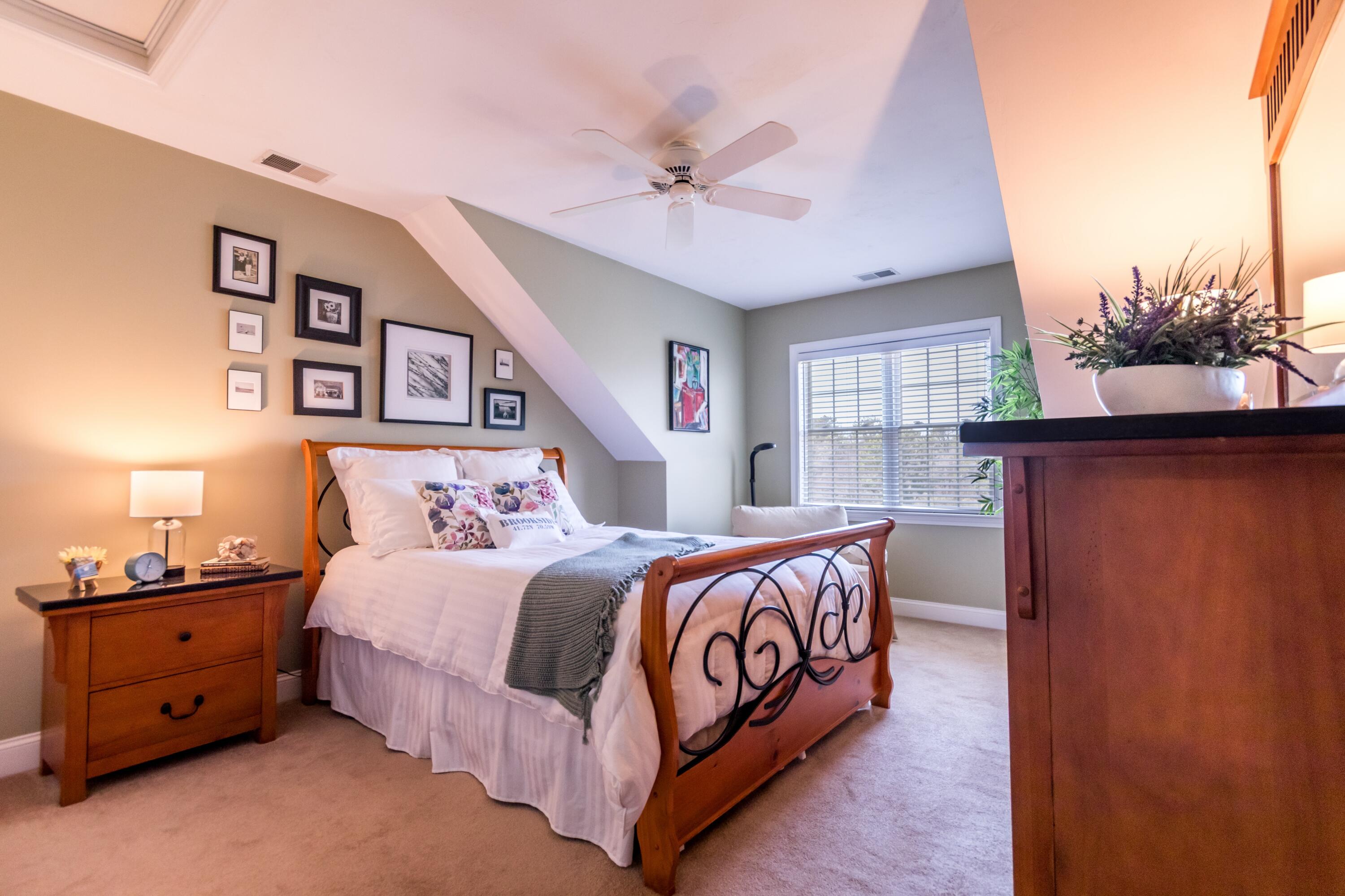 36 Turnberry Road, Unit 36 Buzzards Bay, MA 02532 - Photo 19 of 41 2nd floor bedroom 2