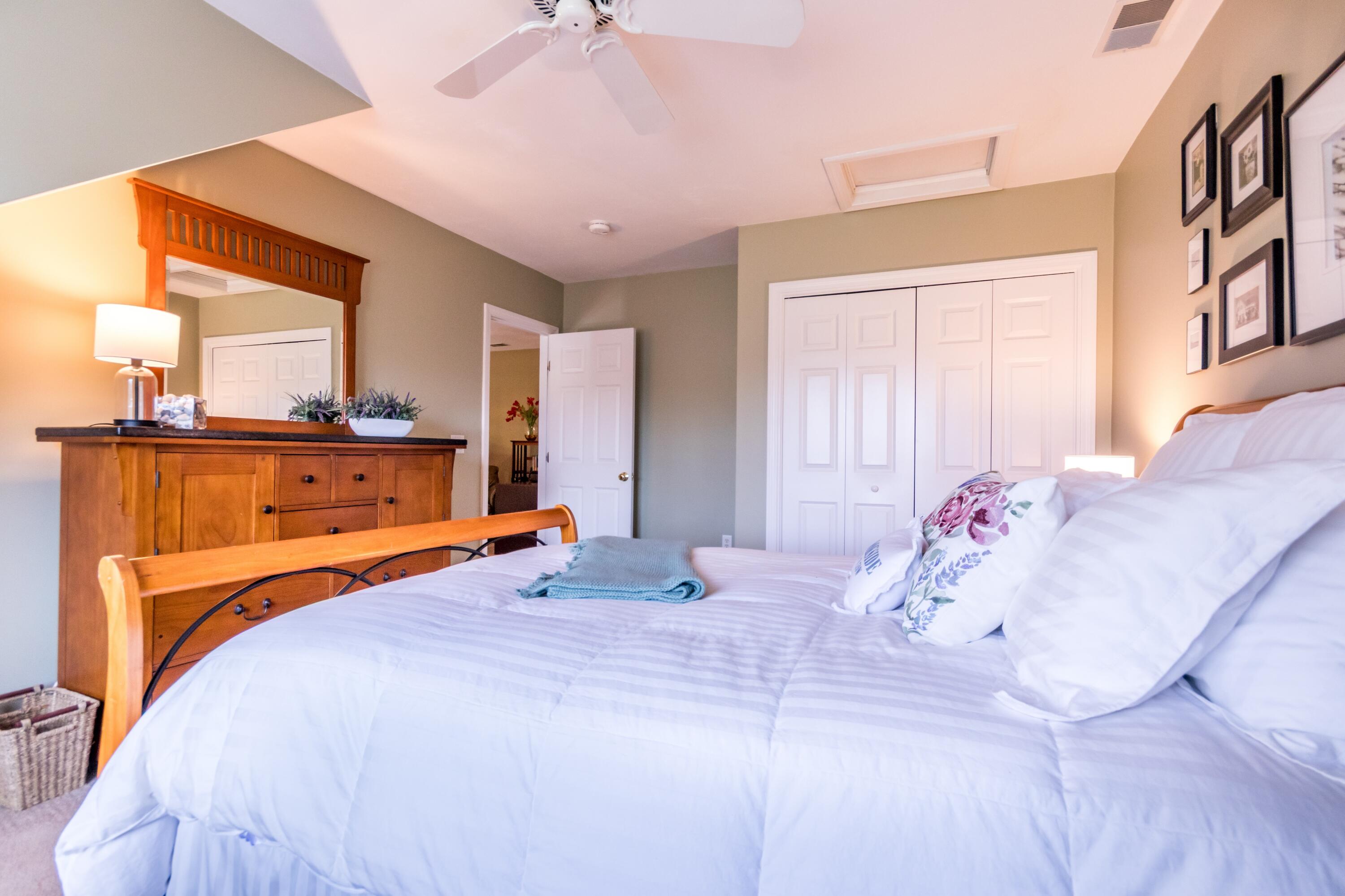 36 Turnberry Road, Unit 36 Buzzards Bay, MA 02532 - Photo 20 of 41 Bedroom 2 with closet