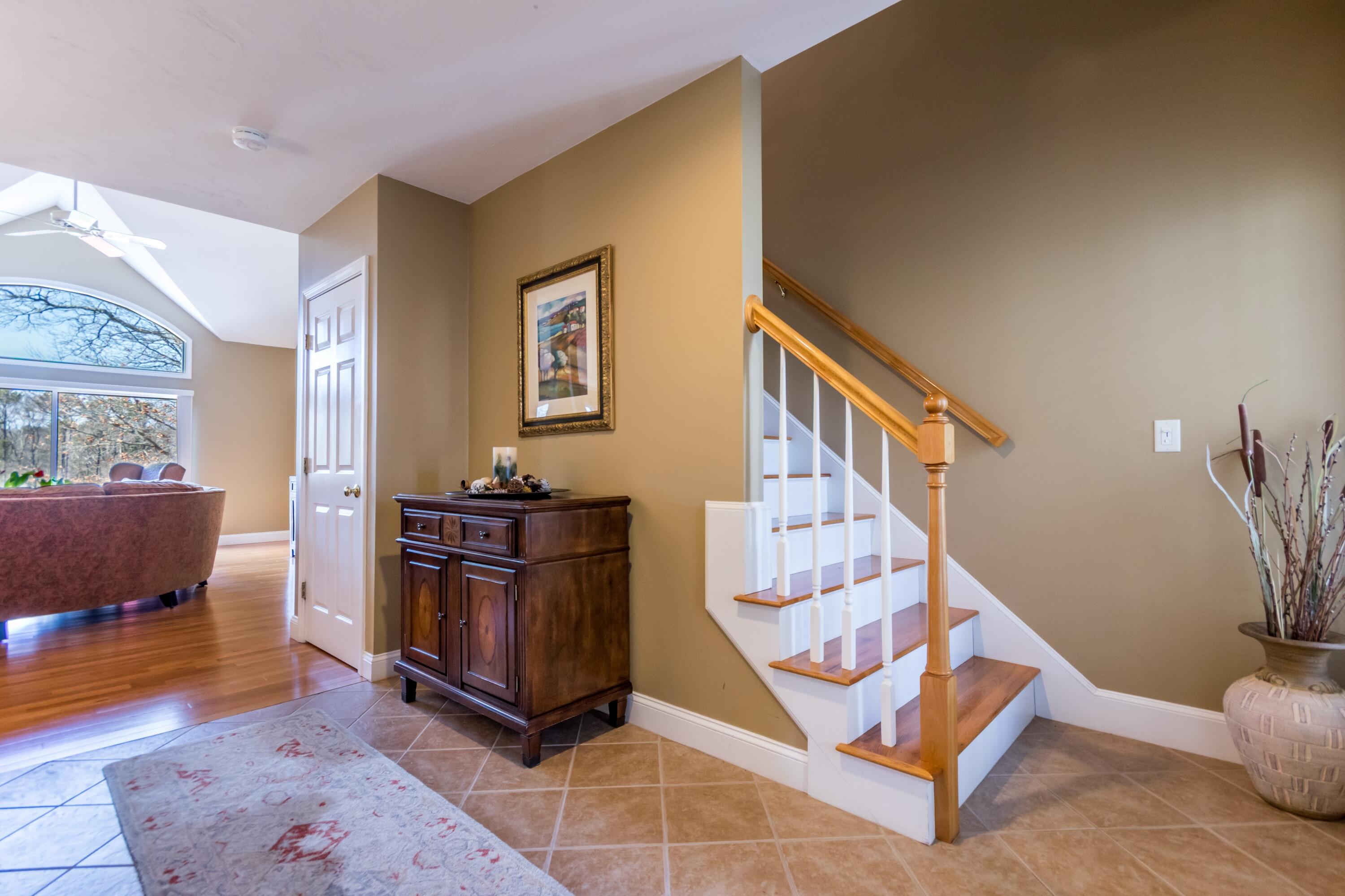 36 Turnberry Road, Unit 36 Buzzards Bay, MA 02532 - Photo 4 of 41 Front tile entry