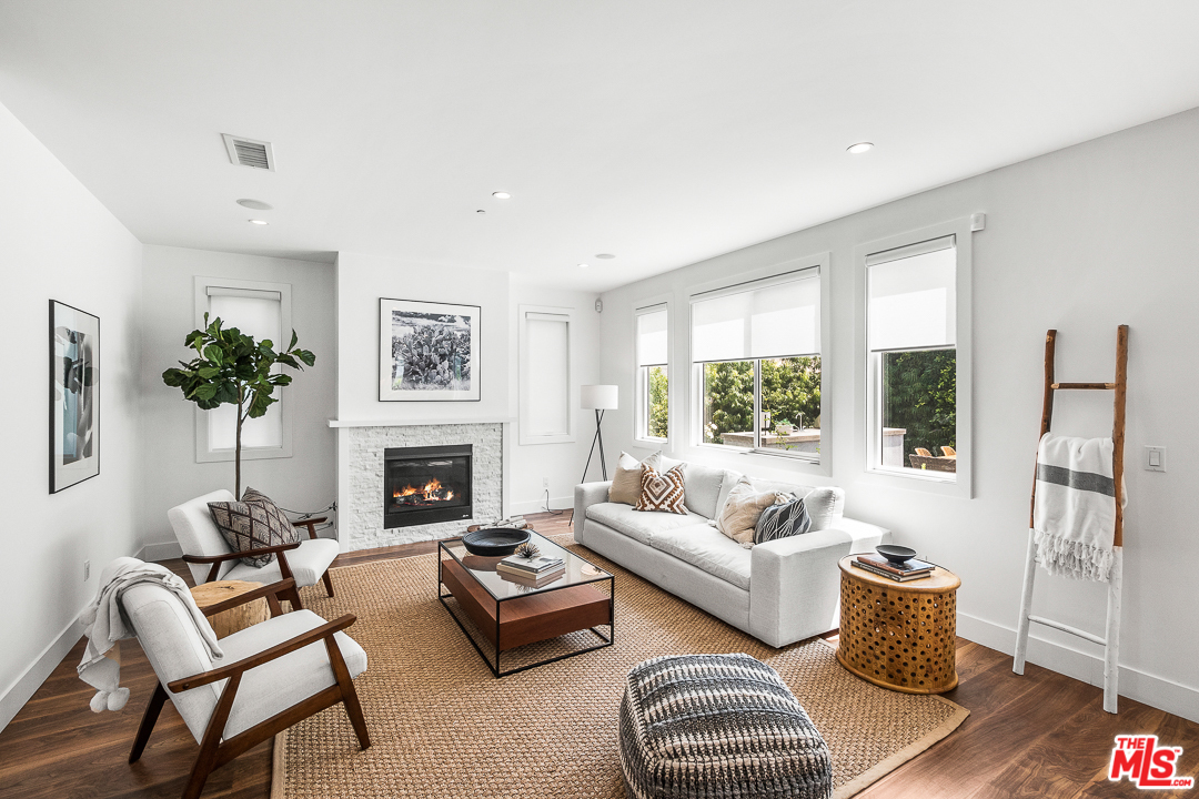 11304 Segrell Way Culver City, CA 90230 - Photo 3 of 29