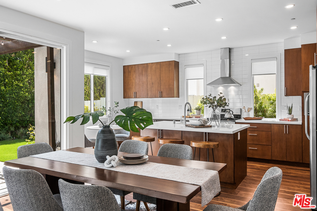 11304 Segrell Way Culver City, CA 90230 - Photo 5 of 29