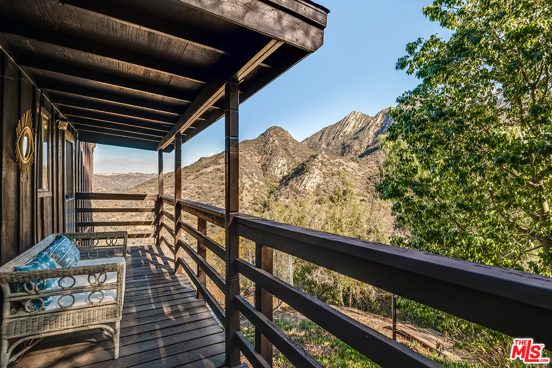 25260 Piuma Road Calabasas, CA 91302 - Photo 4 of 28 Gallery Image 4