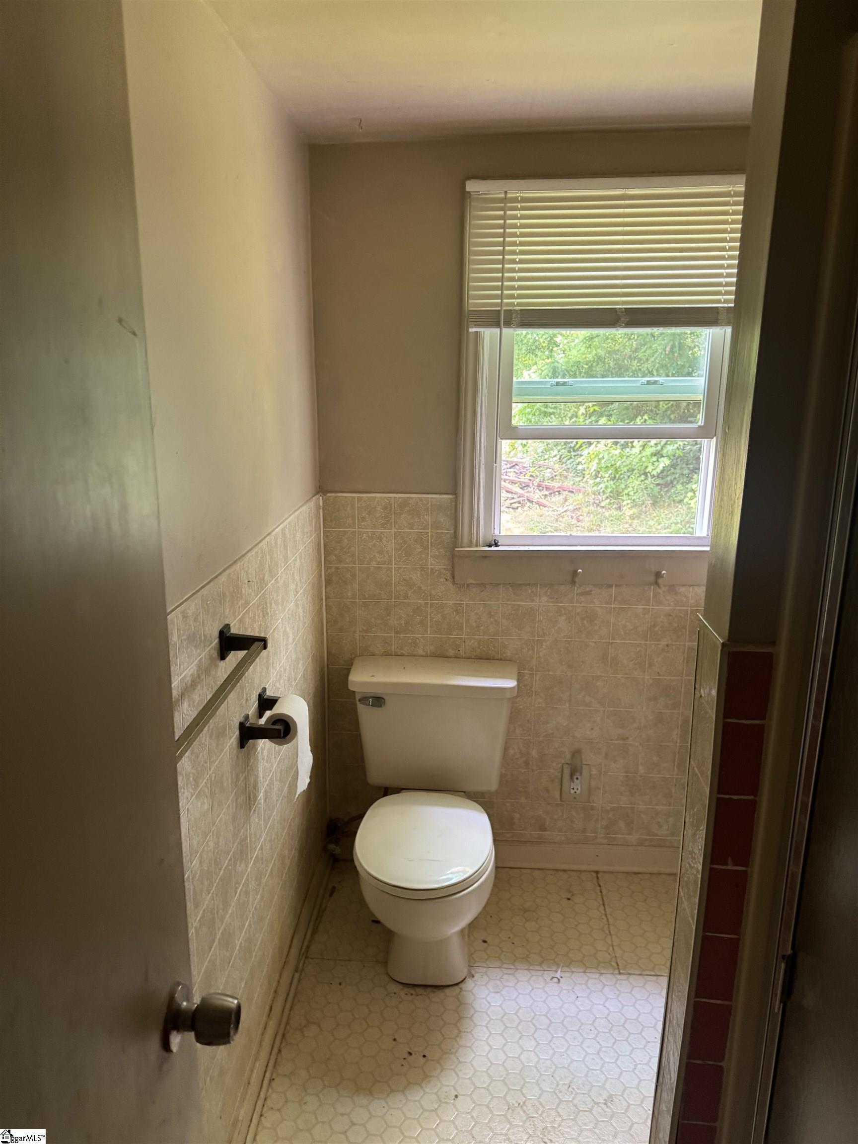 125 Pleasant Retreat Road Travelers Rest, SC 29690 - Photo 5 of 9
