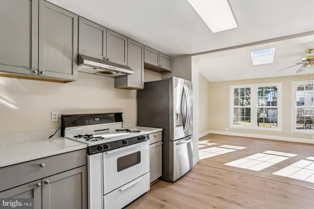 $3,200 | 4106 Ferrara Drive, Silver Spring, MD 20906