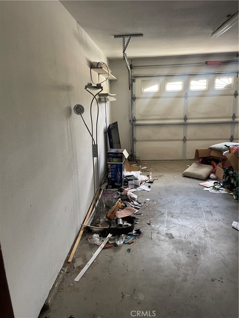 23859 Papago Road Apple Valley, CA 92307 - Photo 31 of 32 a view of a room with gym equipment