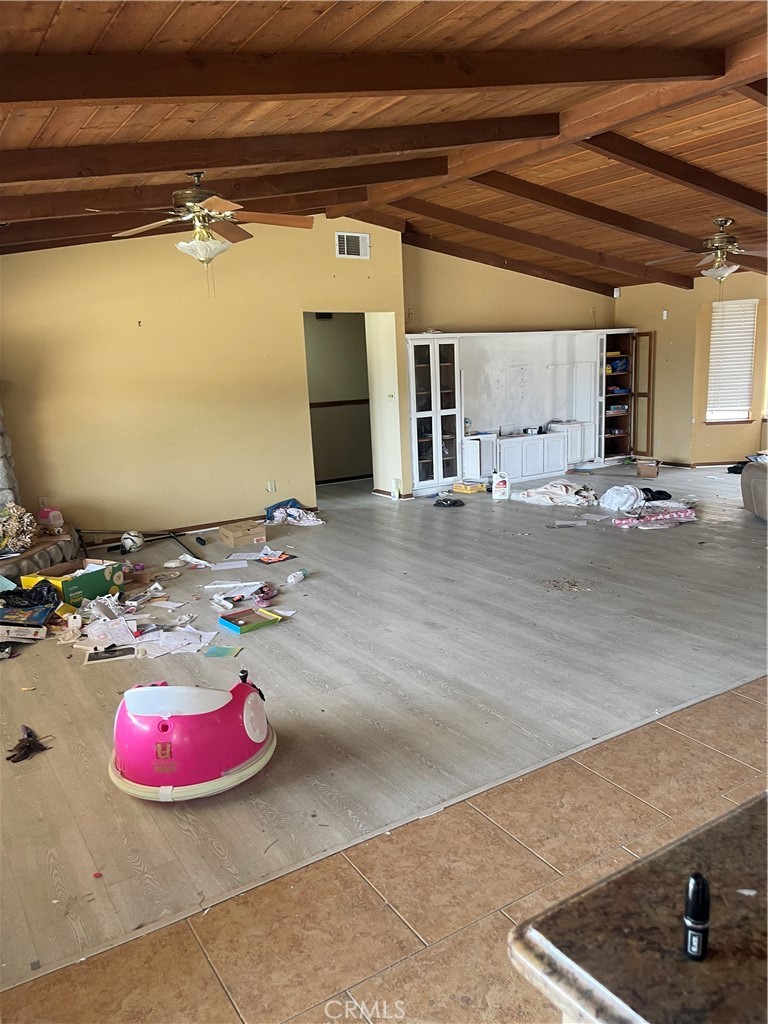 23859 Papago Road Apple Valley, CA 92307 - Photo 5 of 32 a very nice looking room
