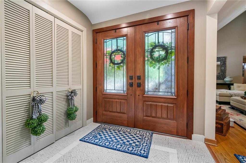337 Fox Chapel Road Pittsburgh, PA 15238 - Photo 6 of 40