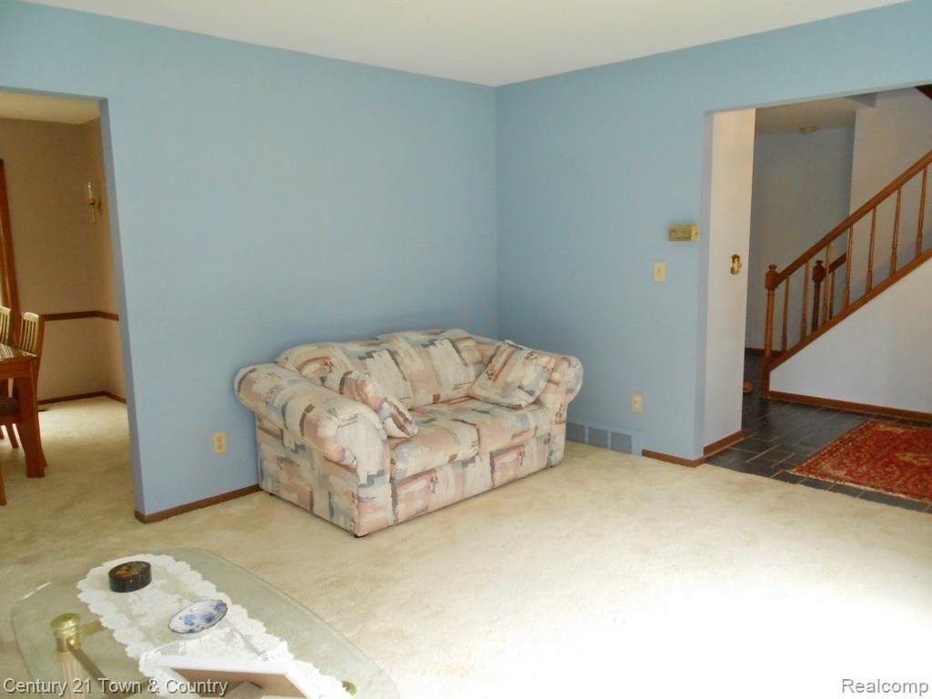 2408 Chalet Drive Rochester, MI 48309 - Photo 8 of 49 Liv Rm 3.jpg