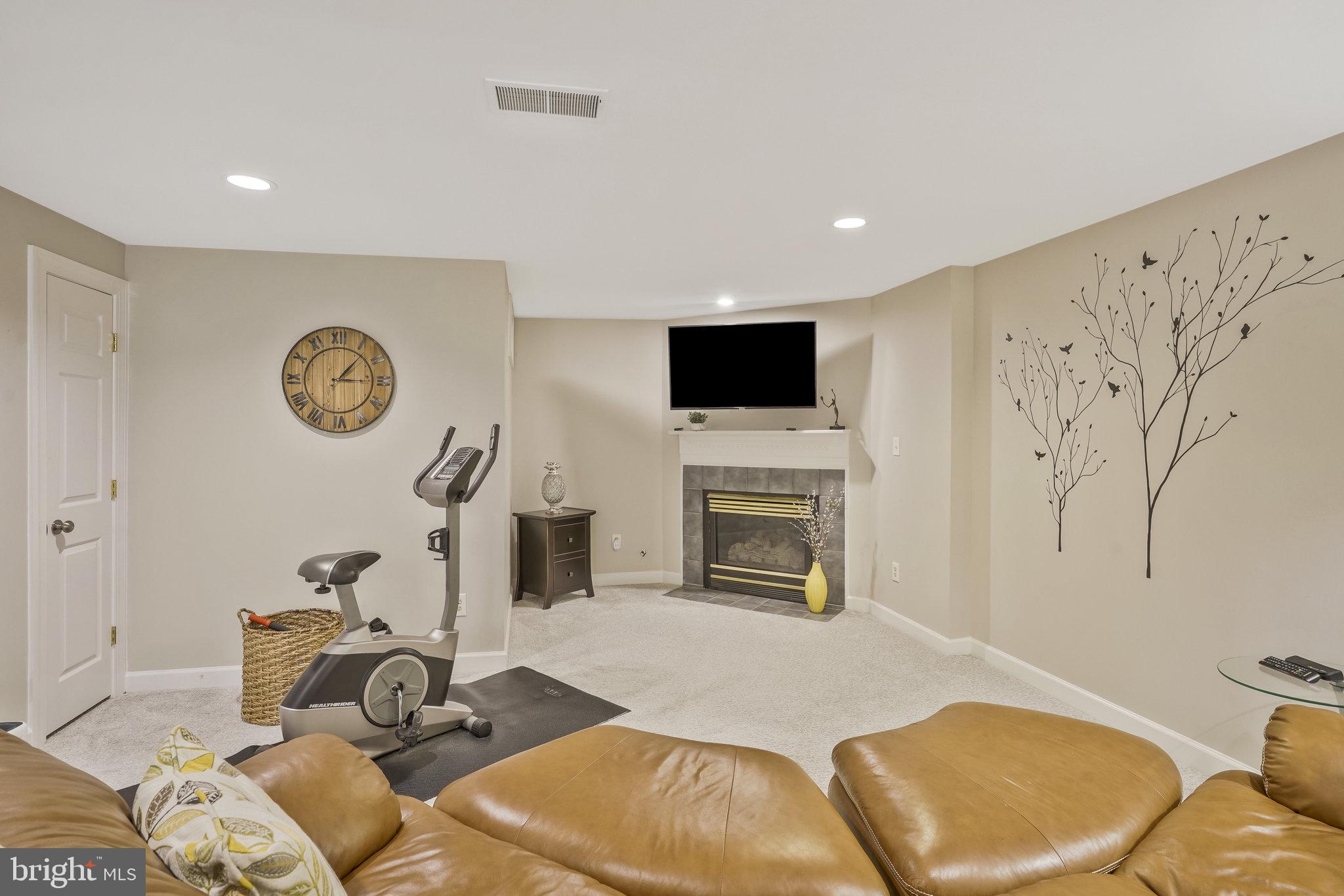 3639 Ransom Place Alexandria, VA 22306 - Photo 48 of 71 Huge family room in LL