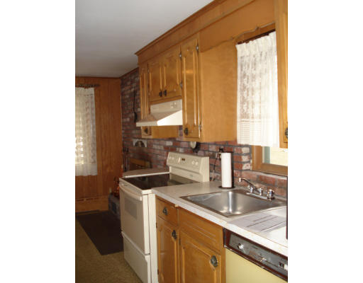 44 Benjamin Road Shirley, MA 01464 - Photo 4 of 12 Gallery Image 4